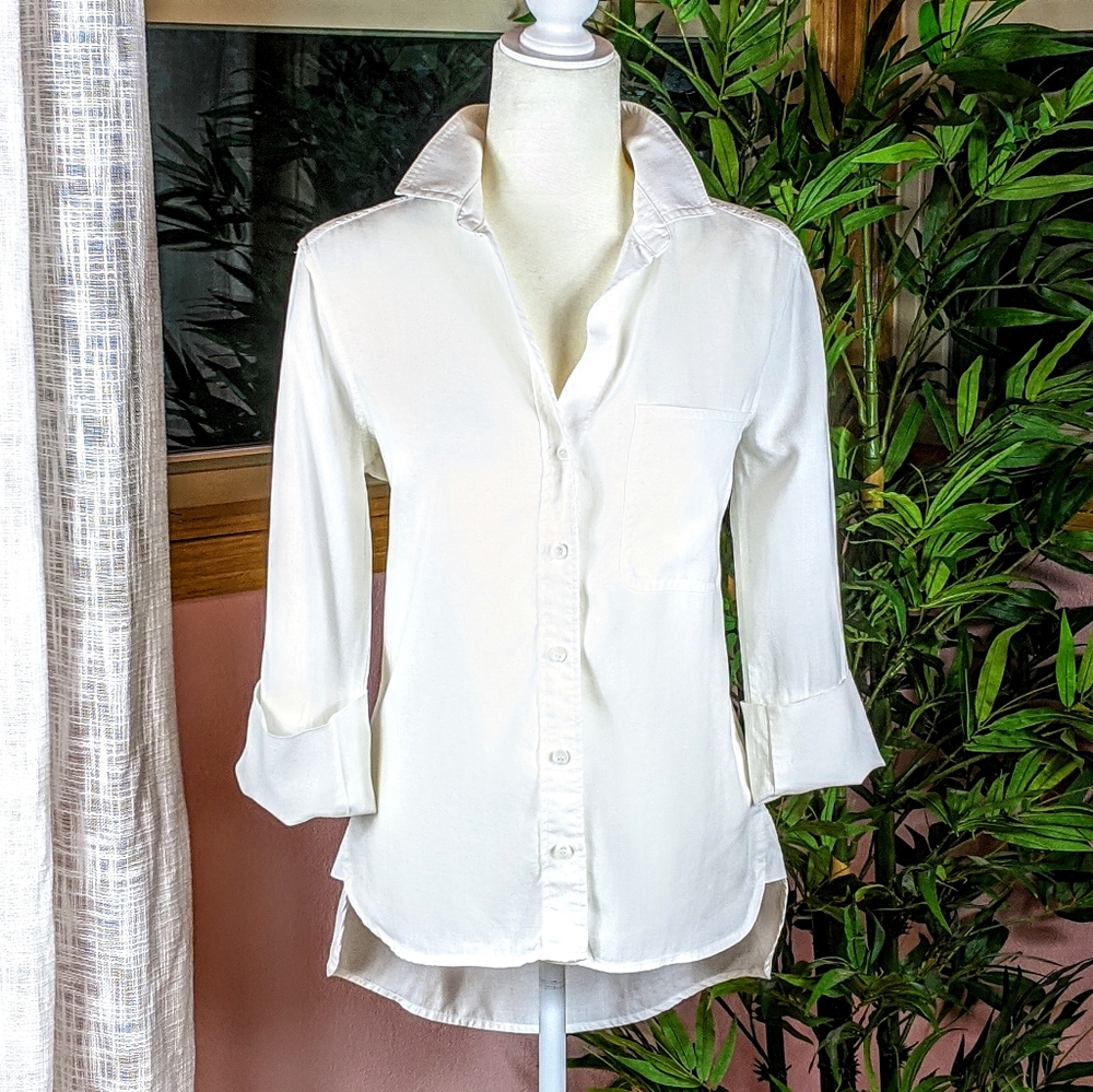 Anthropologie Cloth & Stone White Long Button Down